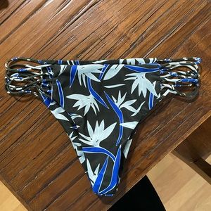 Barely worn MIKOH bottoms size medium could fit s